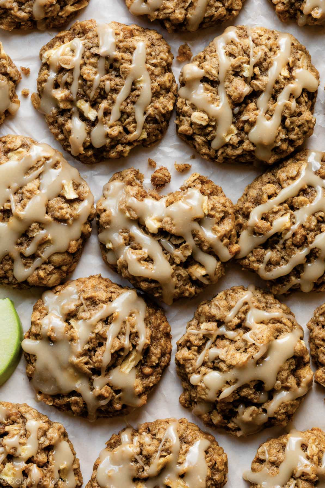 Oatmeal Cookies with Apple and Cinnamon
