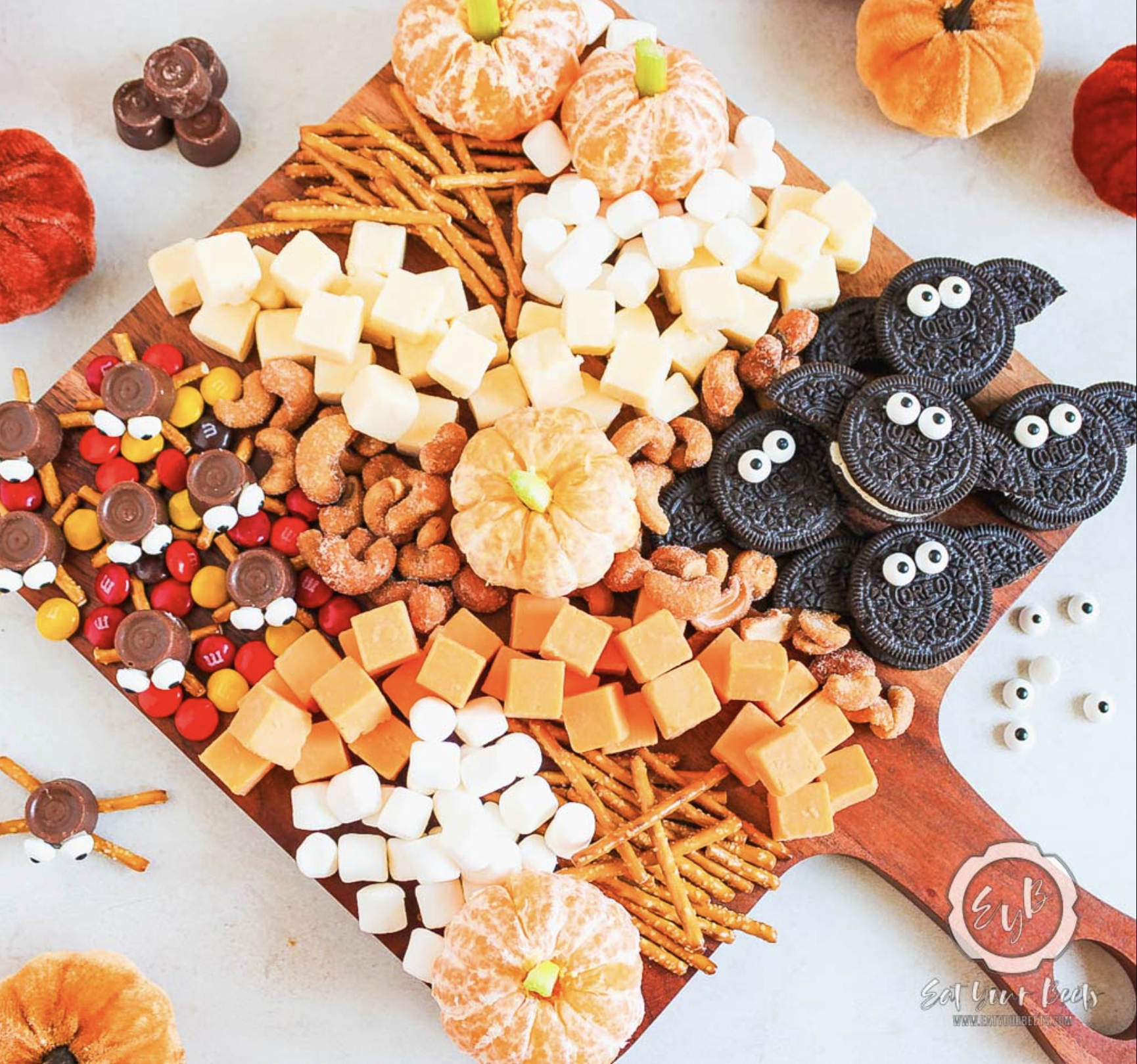 Oreo Bat and Rolo Spider Candy Board