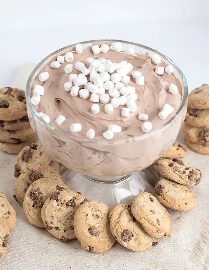 Creamy Winter Indulgence: Cocoa Cheesecake Delight