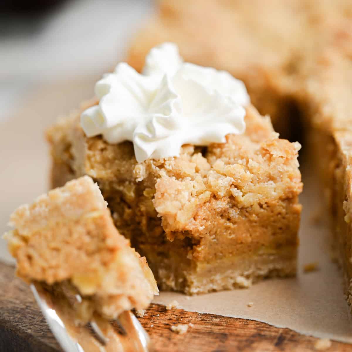Pumpkin Crumble Bars