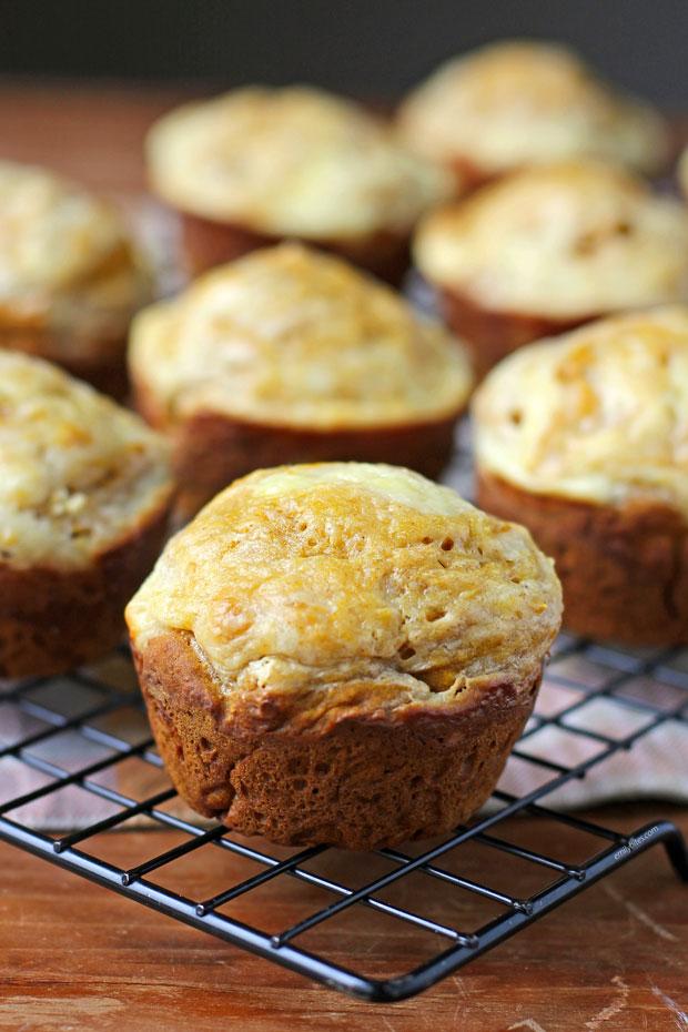 Swirled Pumpkin Cream Cheese Muffins