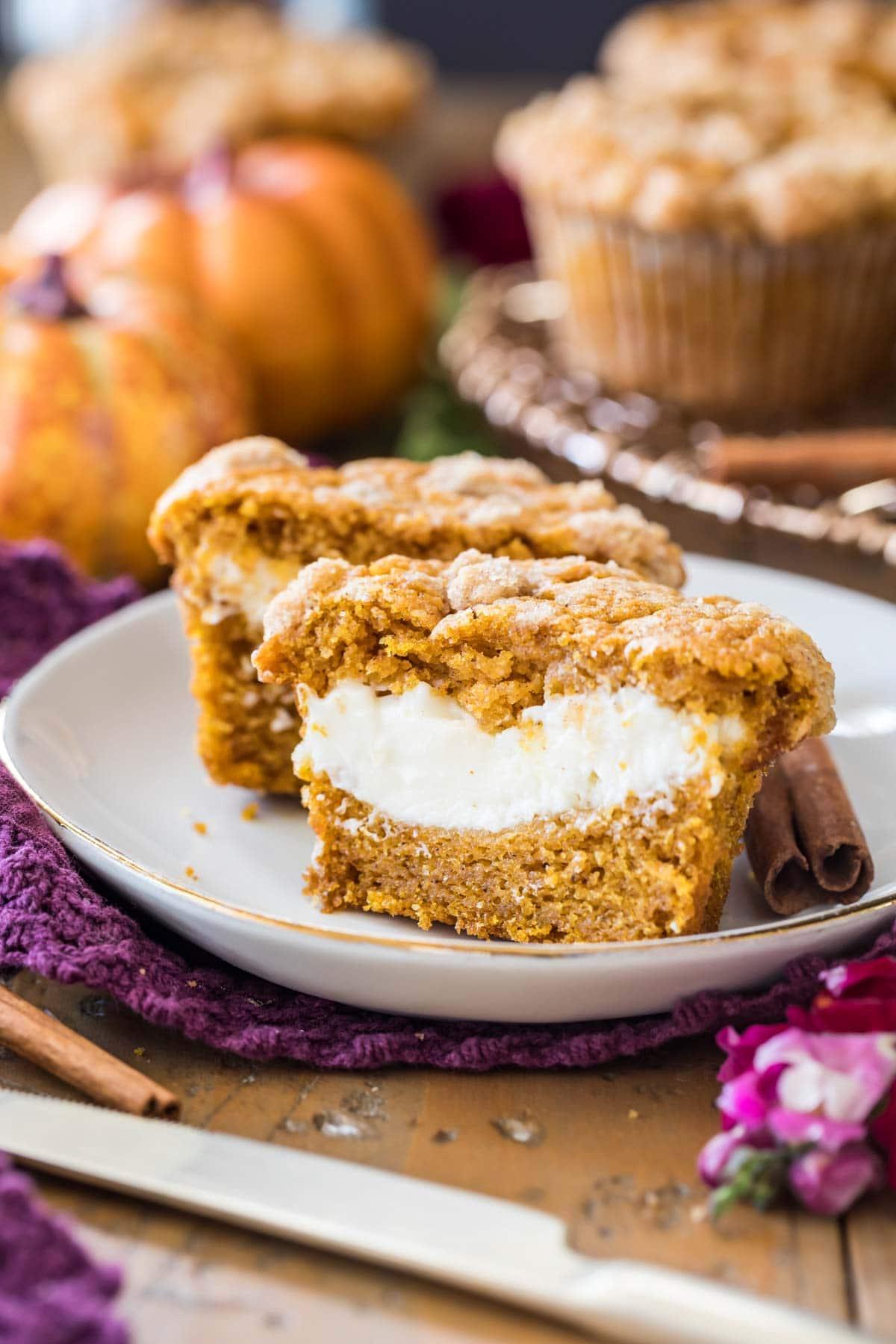 Cream Cheese Pumpkin Muffins With streusel Topping
