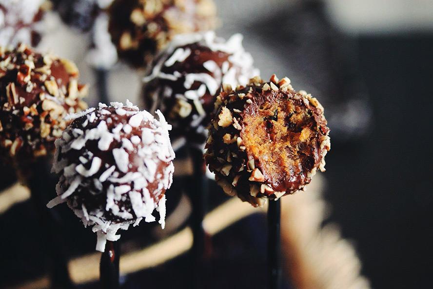Pumpkin Chocolate Truffle Pops